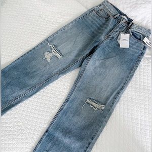 NWT ✿ UO BDG | Ripped Cowboy Jean Light Wash ✿